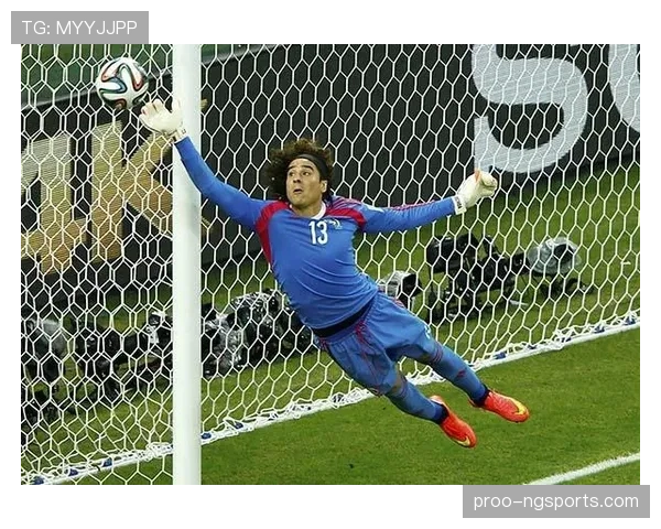 抢门将手中球判罚有多严格？解读相关规则细节与实际应用